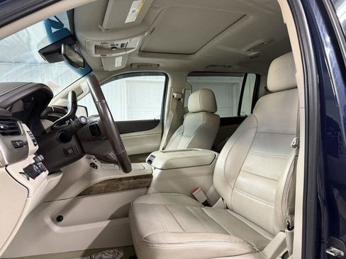 Used 2017 GMC Yukon XL Denali AWD/4WD image 11