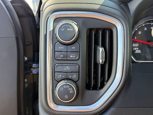 Used 2022 Chevrolet Silverado 1500 LT image 28