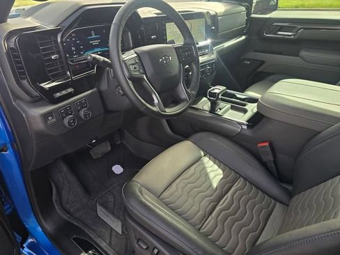 Used 2025 Chevrolet Silverado 1500 ZR2 w/ Technology Package AWD/4WD image 20