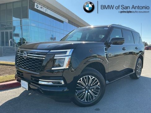 Used 2025 Nissan Armada Platinum image 1