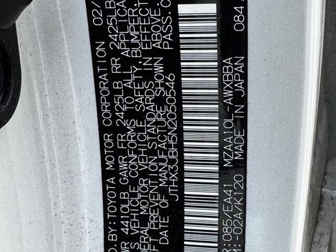 Used 2022 Lexus UX 200 image 9