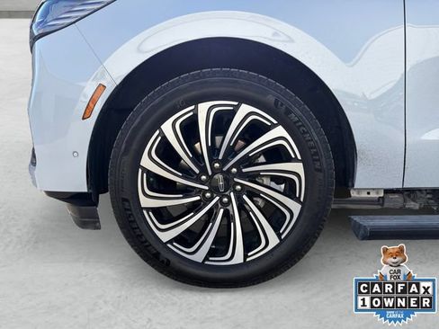 Used 2025 Lincoln Navigator Black Label AWD/4WD image 23