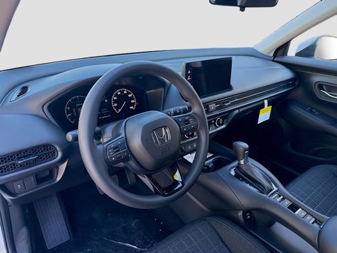 New 2026 Honda HR-V LX image 9