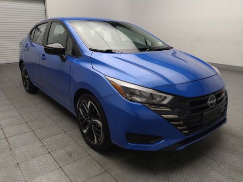 Used 2024 Nissan Versa SR FWD image 13