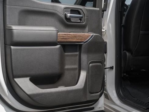 Used 2020 Chevrolet Silverado 1500 High Country AWD/4WD image 45