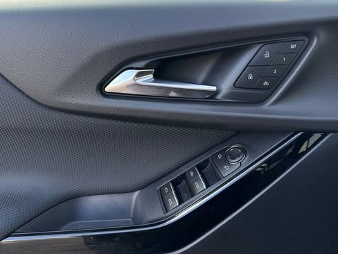 New 2026 Chevrolet Equinox RS w/ Convenience Package III FWD image 11