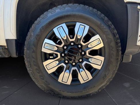 Used 2025 GMC Sierra 2500 Denali w/ Denali Reserve Package AWD/4WD image 14