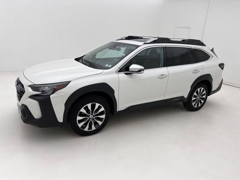 Used 2025 Subaru Outback Touring XT AWD/4WD image 5