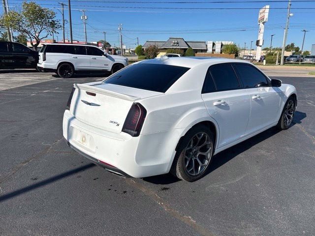 Used 2018 Chrysler 300 S w/ Safetytec Plus Group RWD image 6