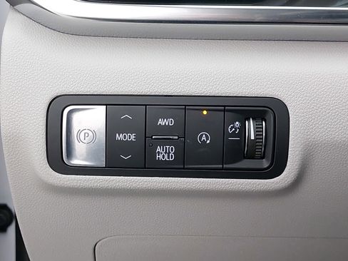 Used 2026 GMC Terrain Denali image 28