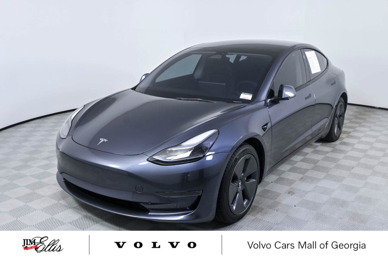 Used 2023 Tesla Model 3 Standard Range RWD image 1