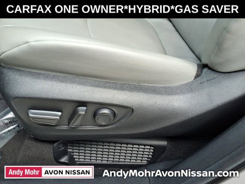 Used 2025 Toyota Sienna XLE FWD image 17