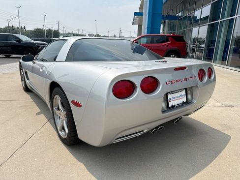 Used 1999 Chevrolet Corvette Coupe w/ Memory Pkg RWD image 11
