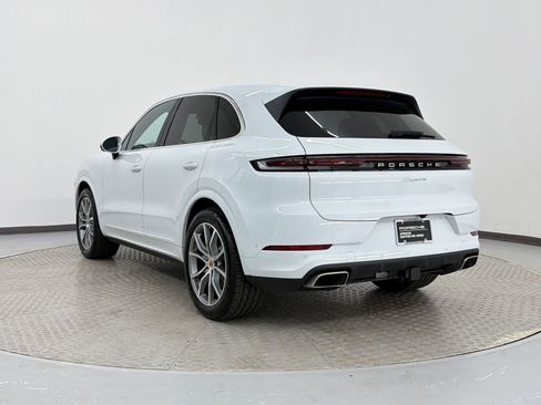 Used 2026 Porsche Cayenne image 3