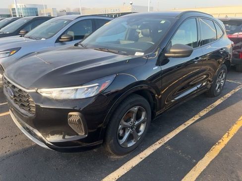 Used 2024 Ford Escape ST-Line w/ Tech Pack #1 AWD/4WD image 6