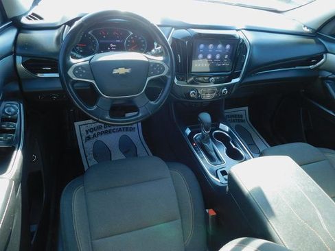Used 2021 Chevrolet Traverse LT FWD image 9