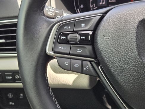Used 2018 Honda Accord Touring image 26