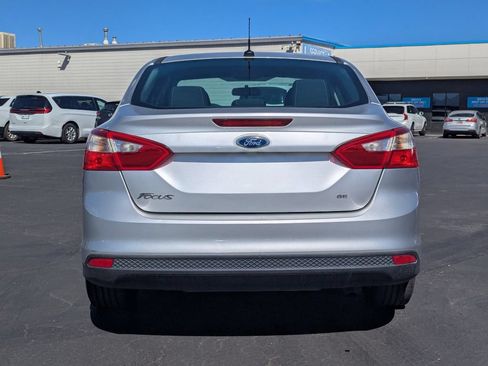Used 2013 Ford Focus SE FWD image 6