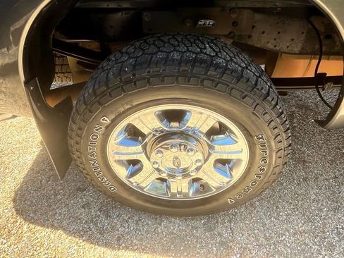 Used 2016 Ford F250 Lariat w/ Lariat Ultimate Package image 16