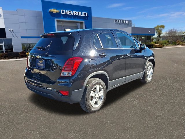 Used 2022 Chevrolet Trax LS w/ Tint and Cruise Package AWD/4WD image 24