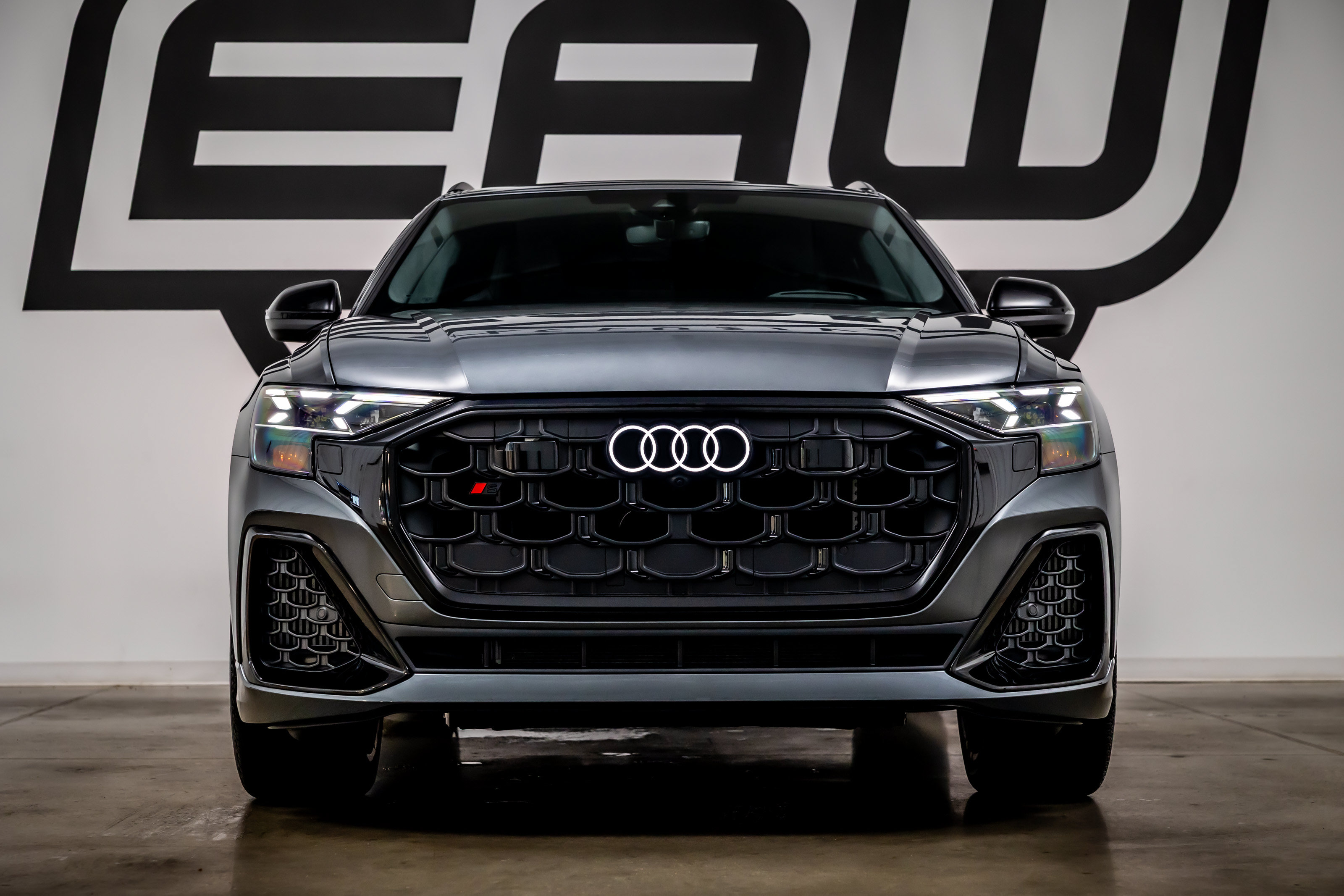 Used 2026 Audi SQ8 Prestige AWD/4WD image 4