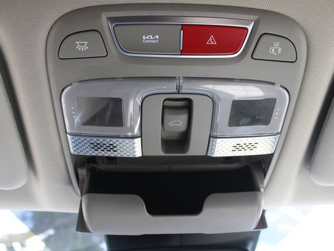 Used 2024 Kia Telluride EX w/ EX Captain's Chair Package FWD image 60