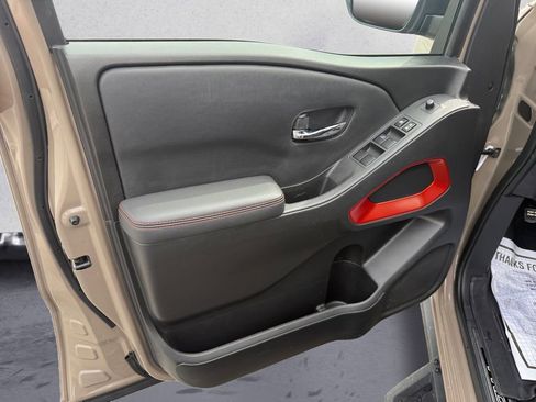 Used 2023 Nissan Frontier PRO-4X w/ Pro Convenience Package image 18