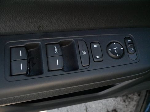 Certified 2025 Honda CR-V LX image 19