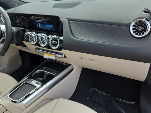 New 2026 Mercedes-Benz GLA 250 image 16
