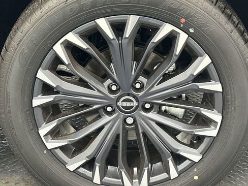New 2026 Nissan Rogue Platinum AWD/4WD image 17