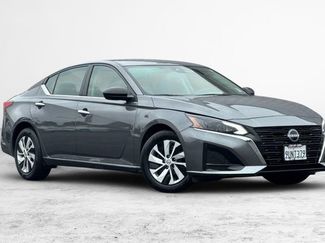 Used 2025 Nissan Altima 2.5 S video 2