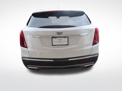 Certified 2025 Cadillac XT5 Premium Luxury image 4