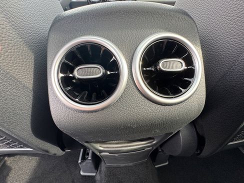 New 2026 Mercedes-Benz GLB 250 4MATIC image 32