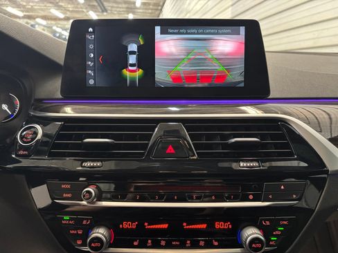 Used 2017 BMW 530i xDrive AWD/4WD image 19