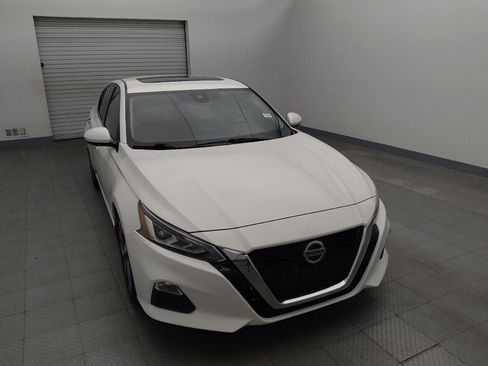 Used 2022 Nissan Altima 2.5 SV w/ SV Premium Package FWD image 14