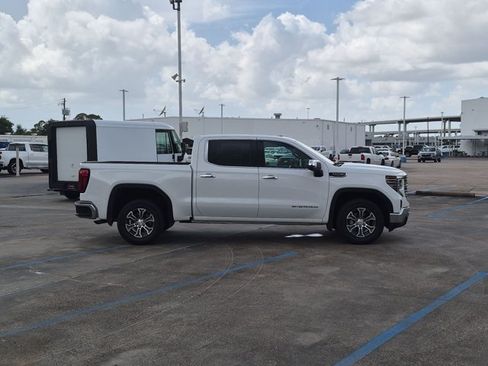 Used 2026 GMC Sierra 1500 SLT RWD image 4