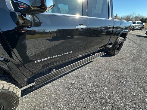 Used 2023 GMC Sierra 2500 Denali w/ Denali Ultimate Package image 15