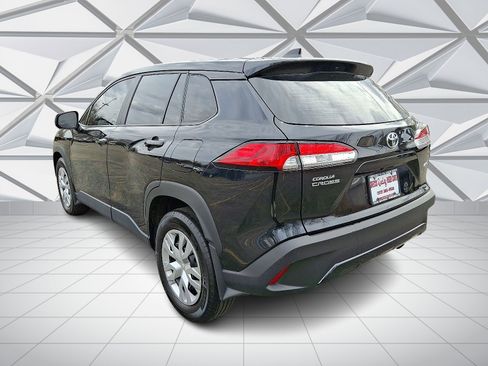 Used 2024 Toyota Corolla Cross L image 7