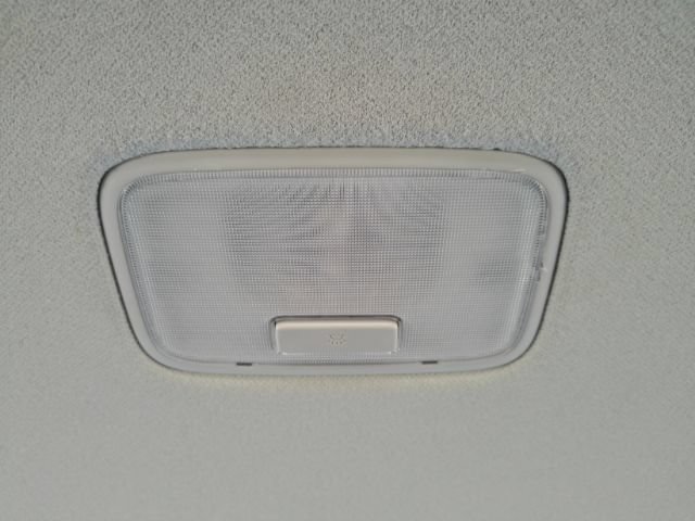 Used 2023 Hyundai Venue SE FWD image 28