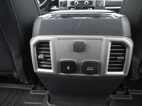 Used 2022 Ford F250 Lariat w/ Lariat Ultimate Package AWD/4WD image 16