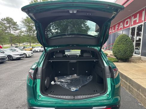 New 2025 Alfa Romeo Stelvio Sprint AWD/4WD image 14