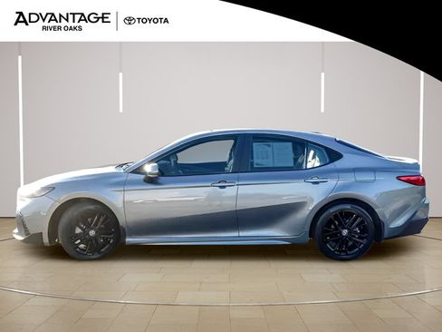 Used 2026 Toyota Camry SE AWD/4WD image 5