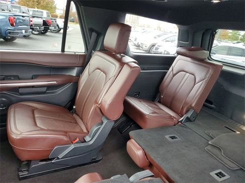 Certified 2023 Ford Expedition Limited image 29