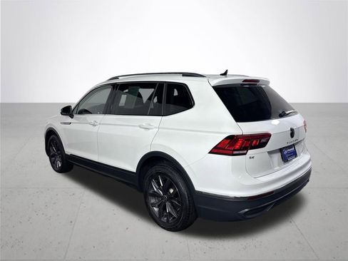 Certified 2023 Volkswagen Tiguan SE image 8