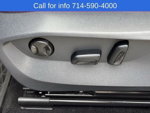 Used 2023 Volkswagen Taos SE FWD image 16