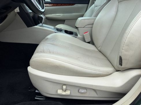 Used 2011 Subaru Outback 2.5i Limited AWD/4WD image 11