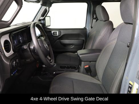Used 2024 Jeep Wrangler Unlimited AWD/4WD image 14