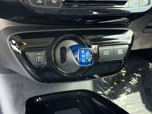 Certified 2022 Toyota Prius XLE w/ Advanced Technology Package FWD image 30