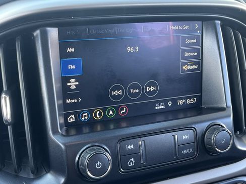 Used 2022 Chevrolet Colorado Z71 w/ Safety Package AWD/4WD image 12