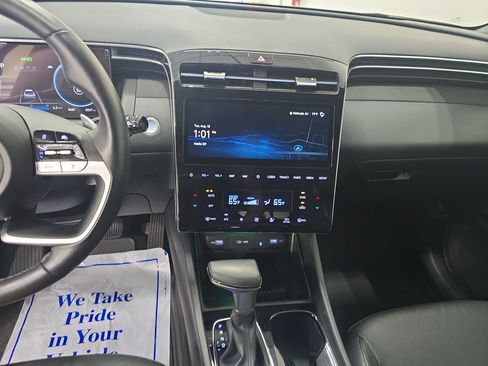 Certified 2024 Hyundai Santa Cruz Limited AWD/4WD image 17